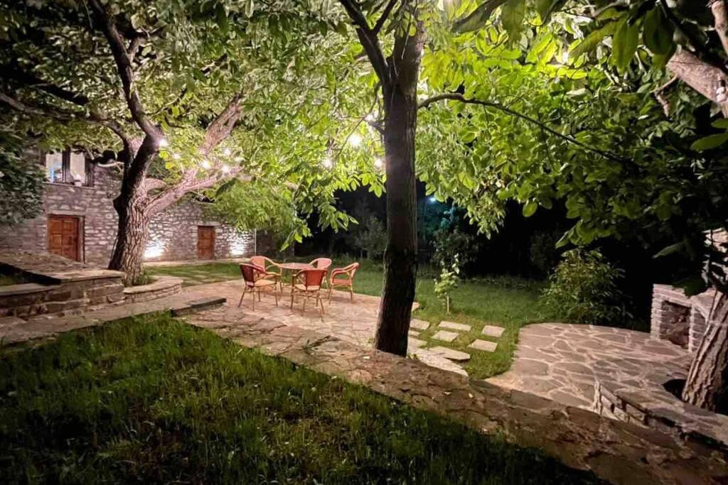 Villa Bujtina Cakuli, Rehove - Erseke Esterno foto