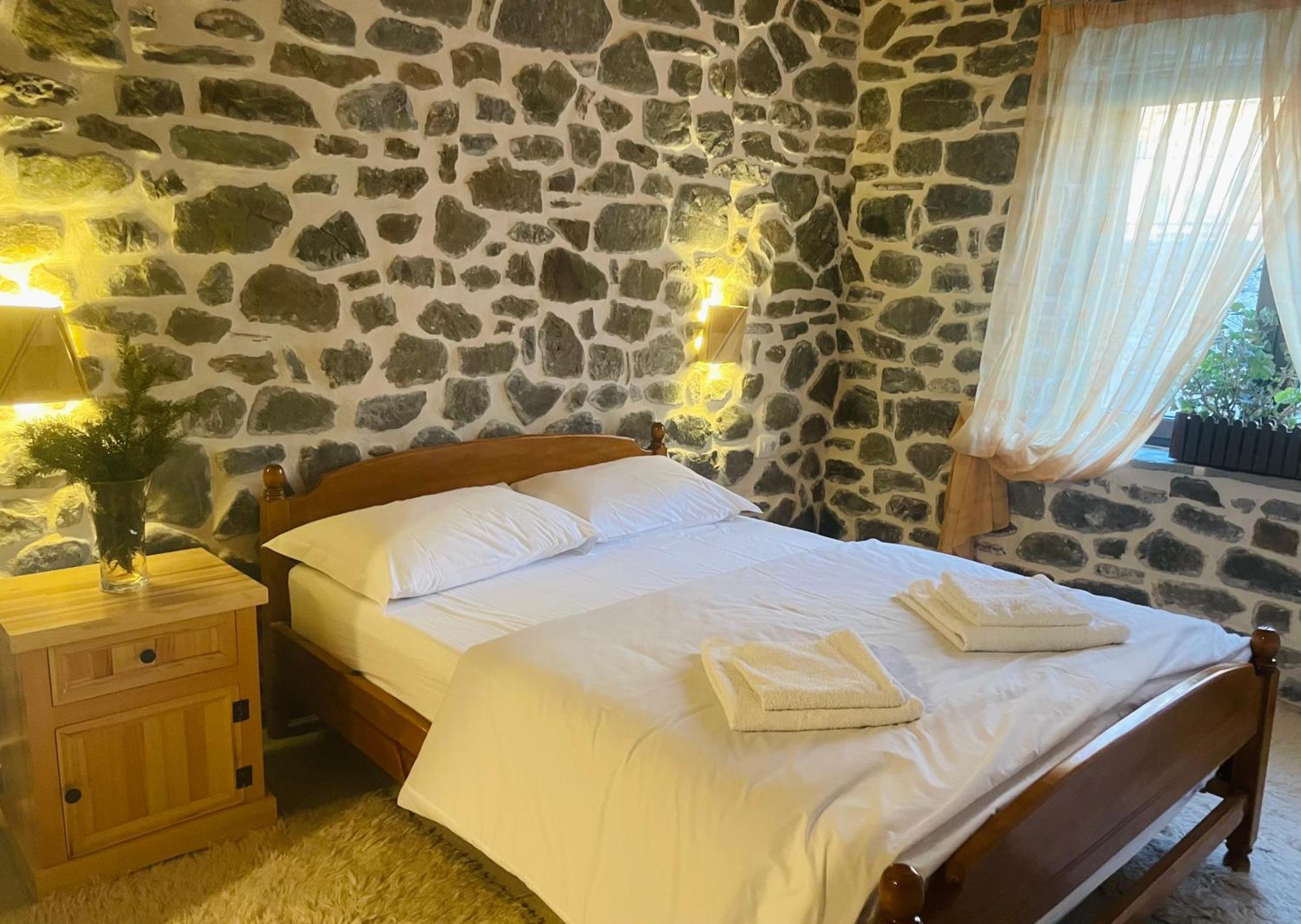 Villa Bujtina Cakuli, Rehove - Erseke Esterno foto